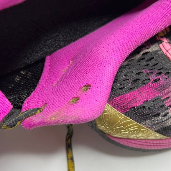ASICS gel-noosa tri 10 cancer awareness shoes size 9.5